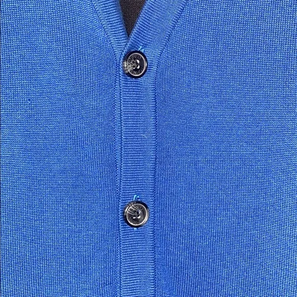 Greg Norman golf sweater vest. - Picture 5 of 6